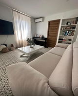 Aandrea review photo