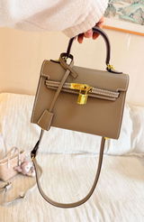 Martha Reynolds review photo