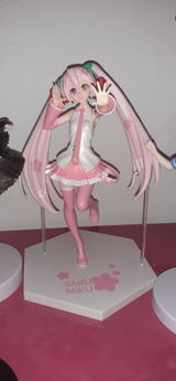 V.S. review photo