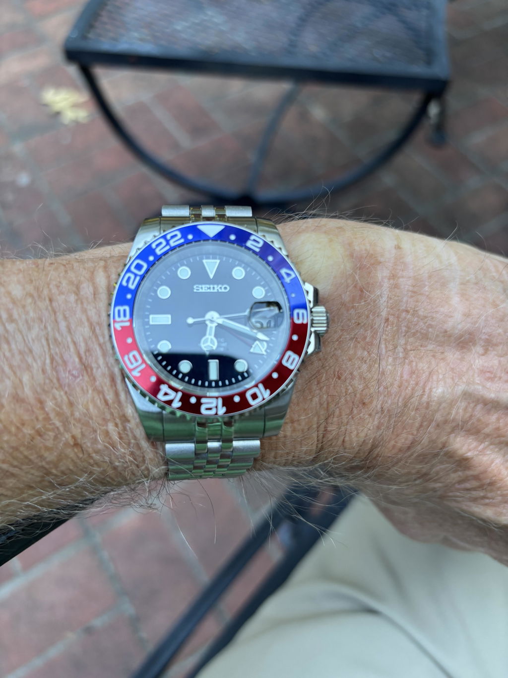 GMT Mod "Pepsi" Watch (Metallic Logo)