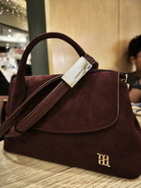 Hajar Izzati review photo
