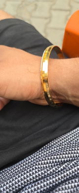 Deepak Kaushik review photo