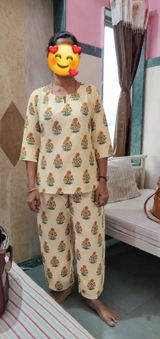 Taniya sharma review photo