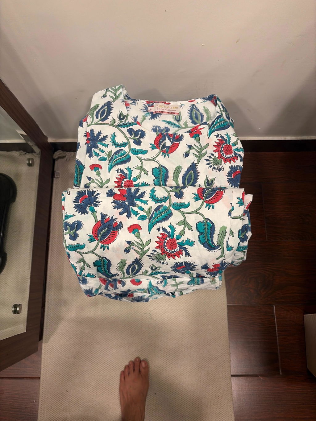 Sootisyahi 'Spring Whisper ' Azofree Handblock Printed Pure Cotton Night Suit