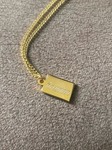 samia review photo