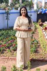 Shraddha singhania review photo