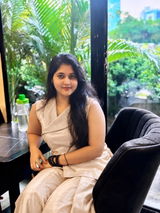 Shraddha singhania review photo