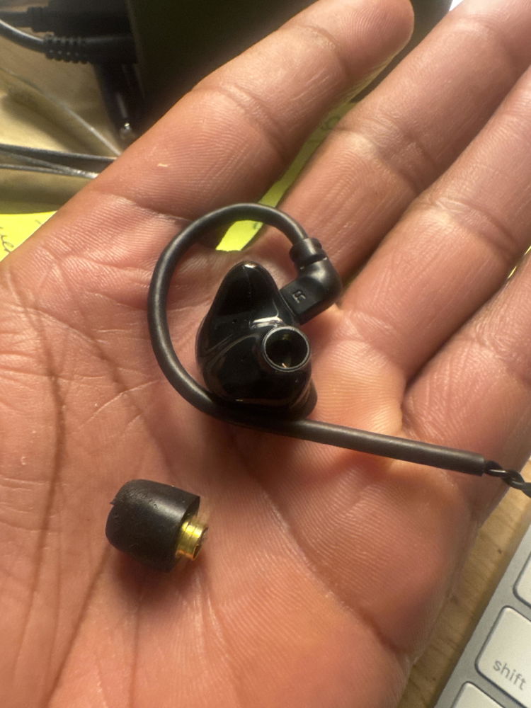 Kundenfoto von Wave In-Ear-Monitore von Brian Latimer