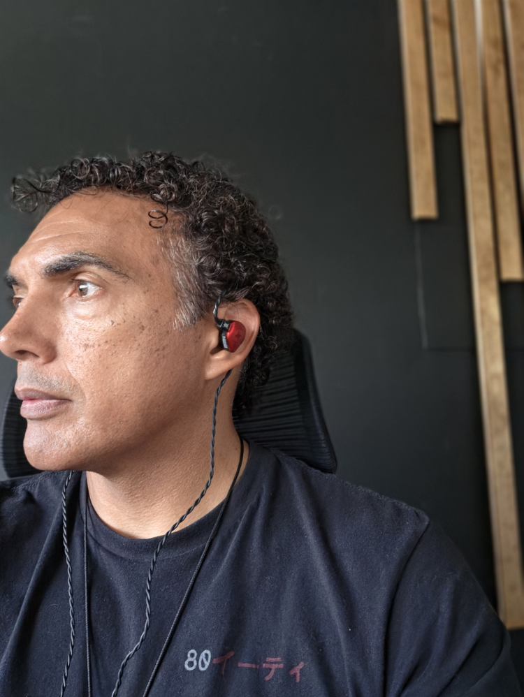 Customer photo of Wave Pro 2 in-ear monitors from Jose Sanchez
