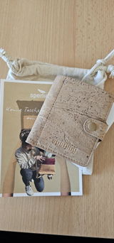 A.N. review photo