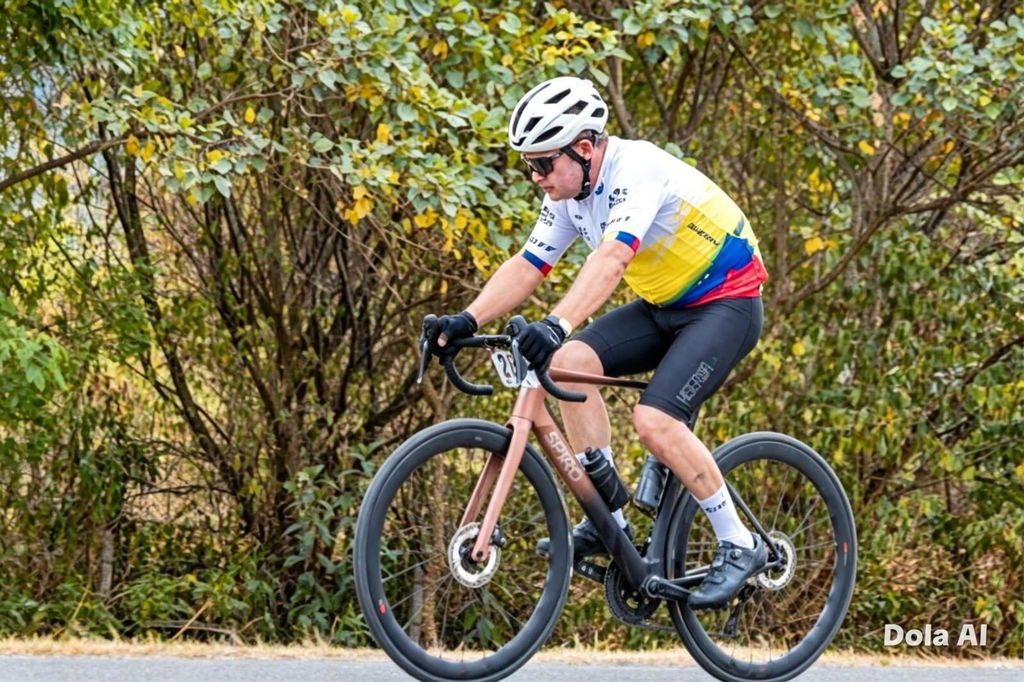 Bicicleta de ruta LEGEND SL en carbono Shimano Ultegra DI2