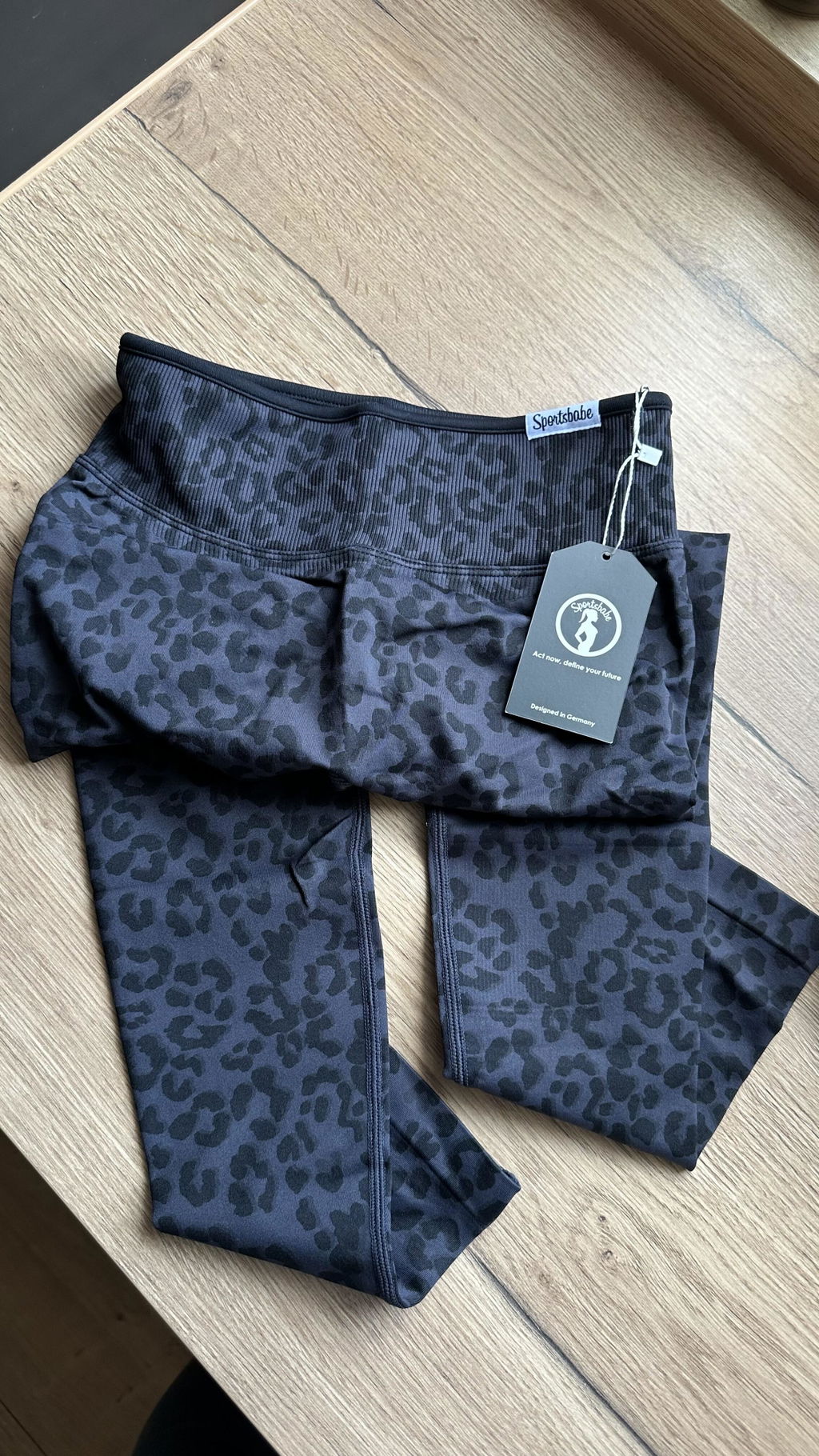 Leo invisible Scrunch Leggings