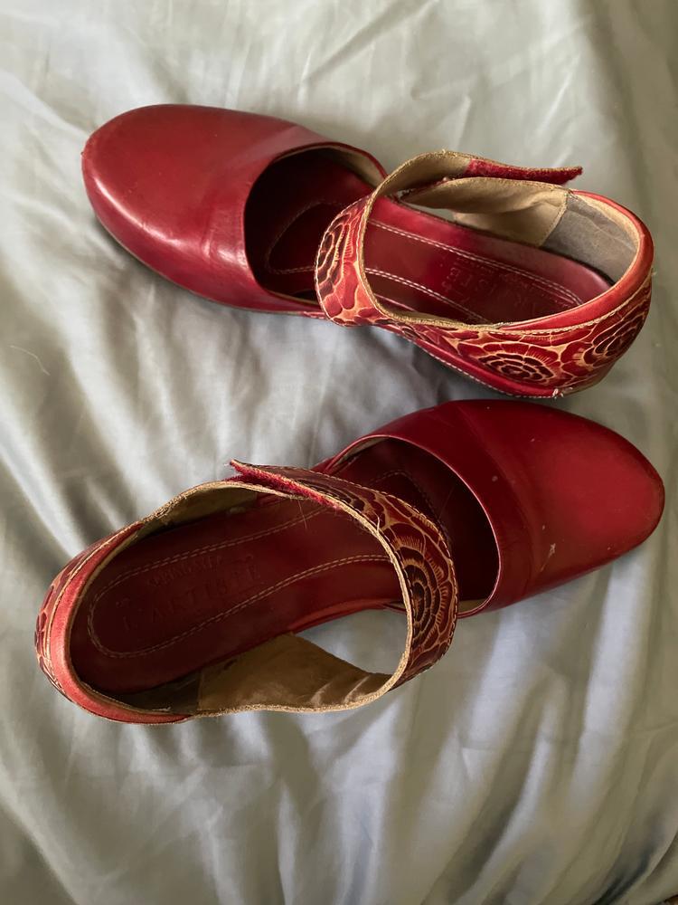 Lightweight Floral Mary Jane Shoes