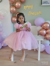 Shalini review photo