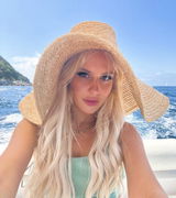 C. review photo