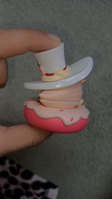 L. review photo
