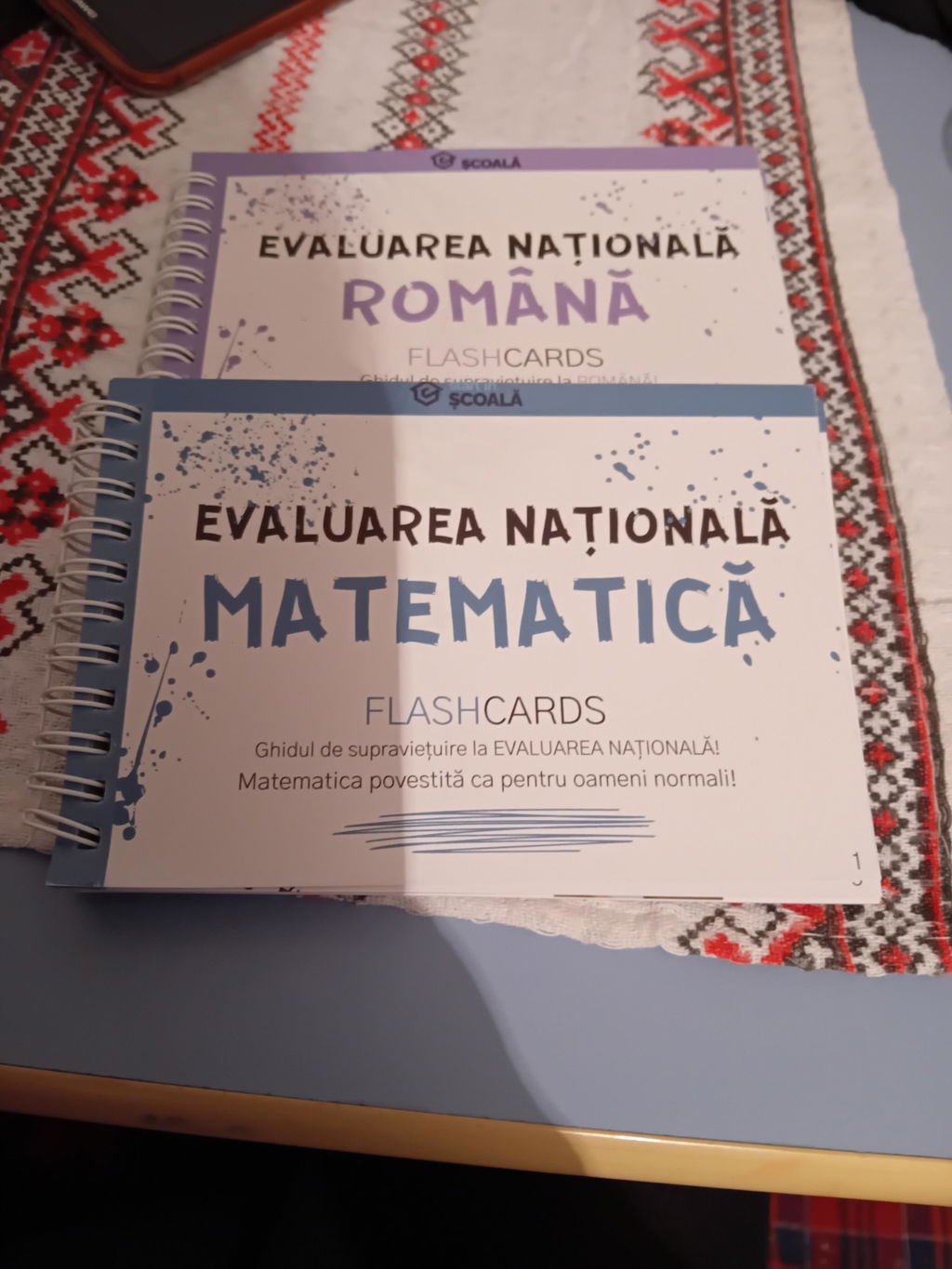 2+1 GRATUIT Evaluare - Flashcard-uri Română + Mate + CADOU:Caiet Exerciții Română