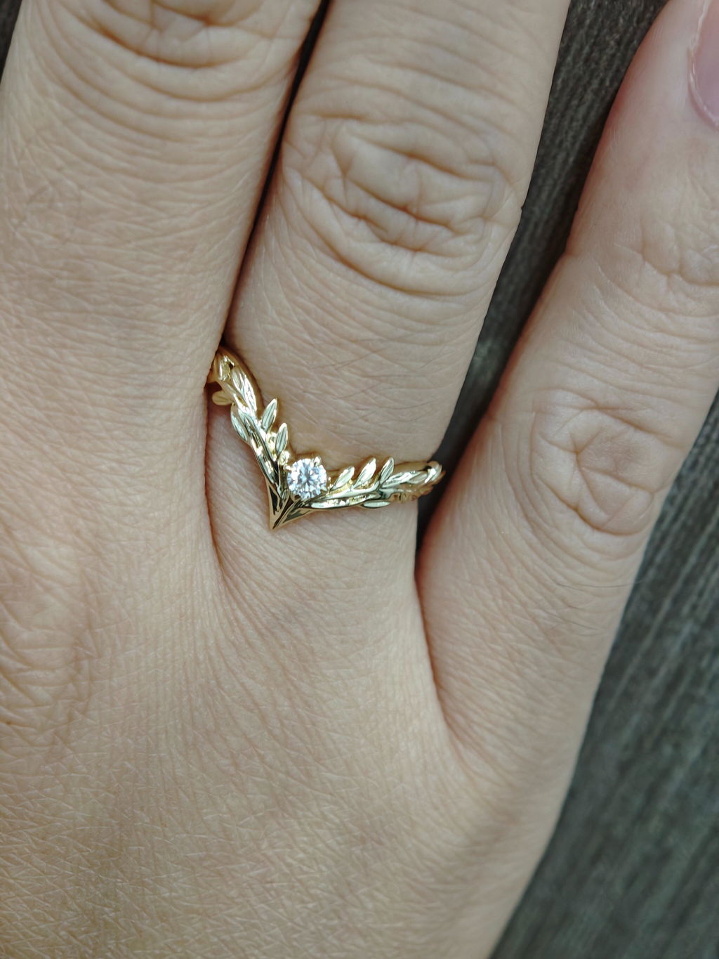 Angel’s Garden | Diamond Leaf Wedding Band