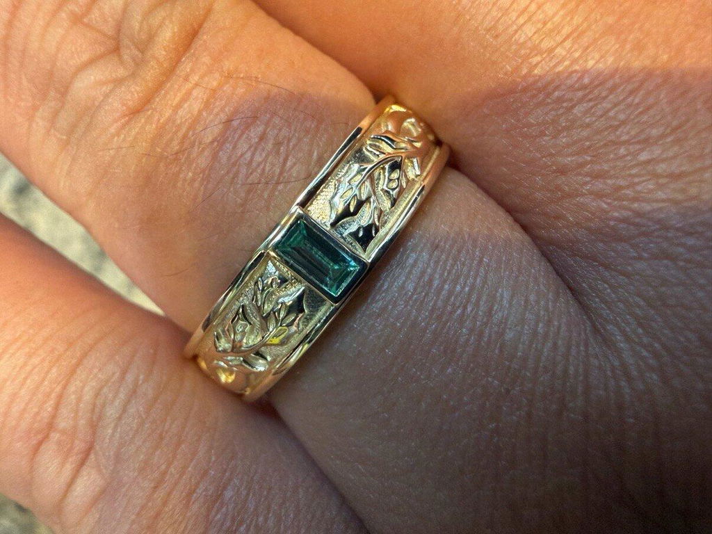 Orion’s Keystone | Baguette Green Sapphire Men’s Band