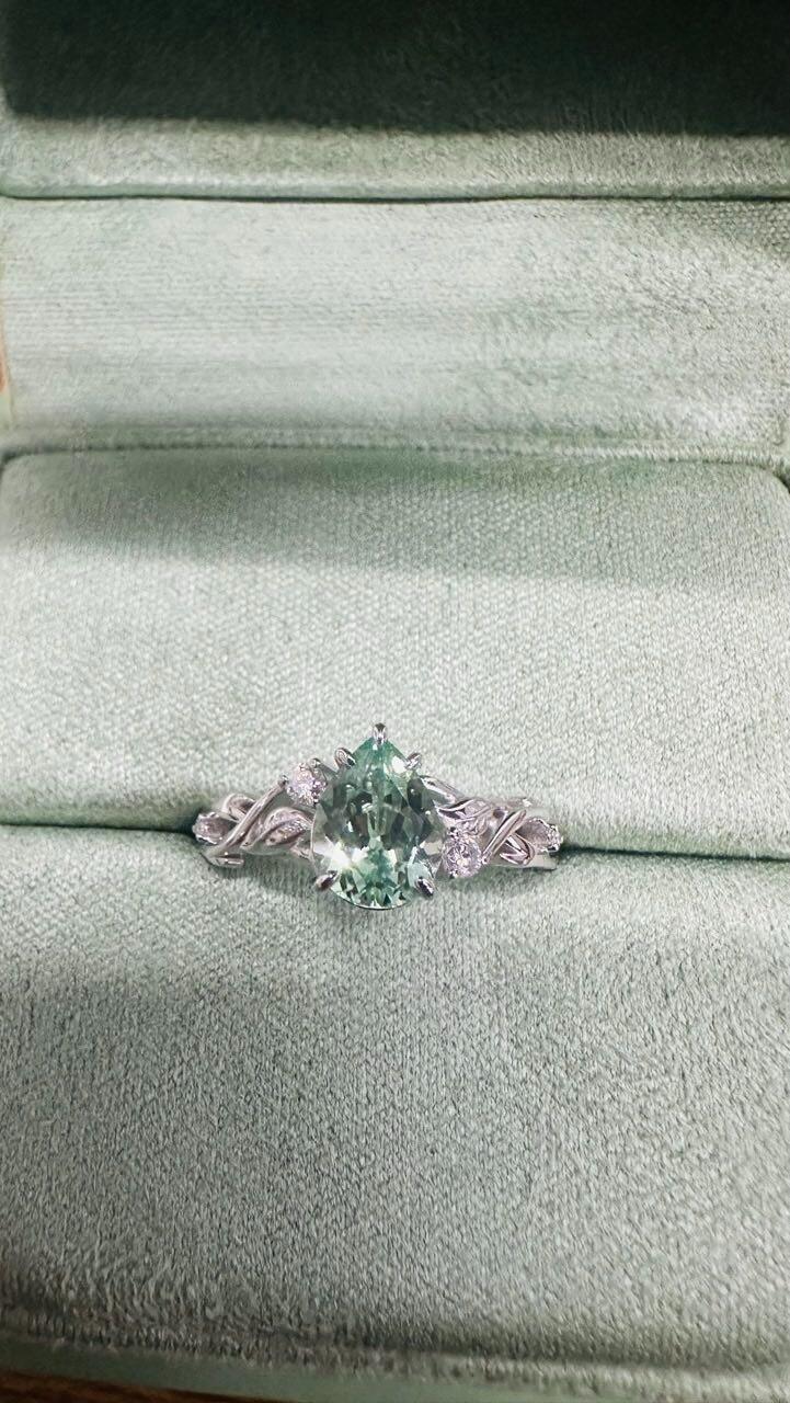 Genevieve’s Vine | Pear Moss Agate Engagement Ring