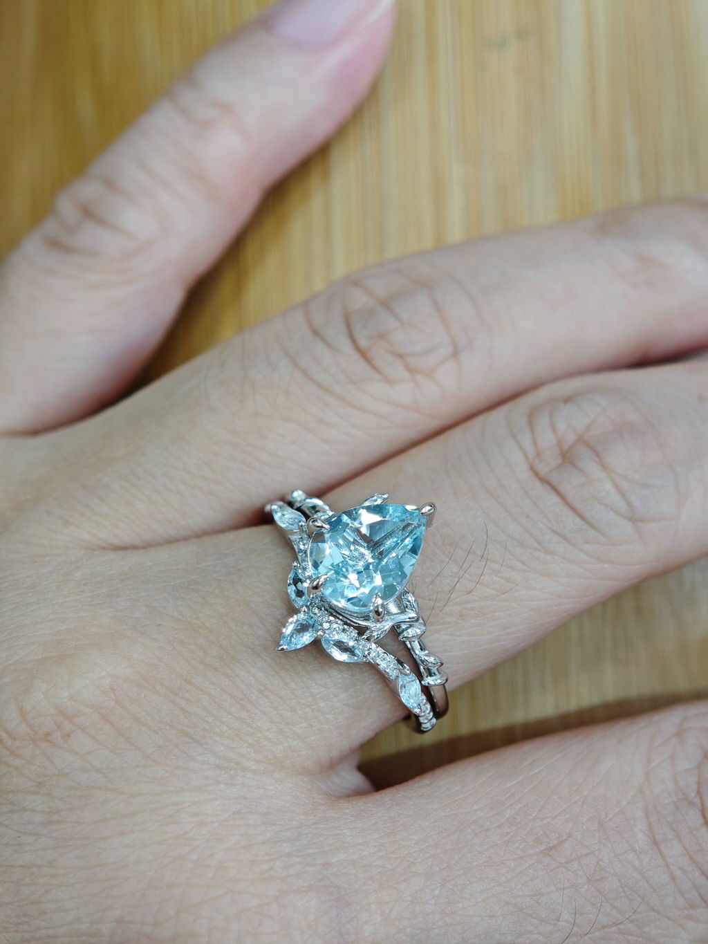 Rosalind’s Verdure | Pear Cut Moss Agate Foliage Bridal Duo
