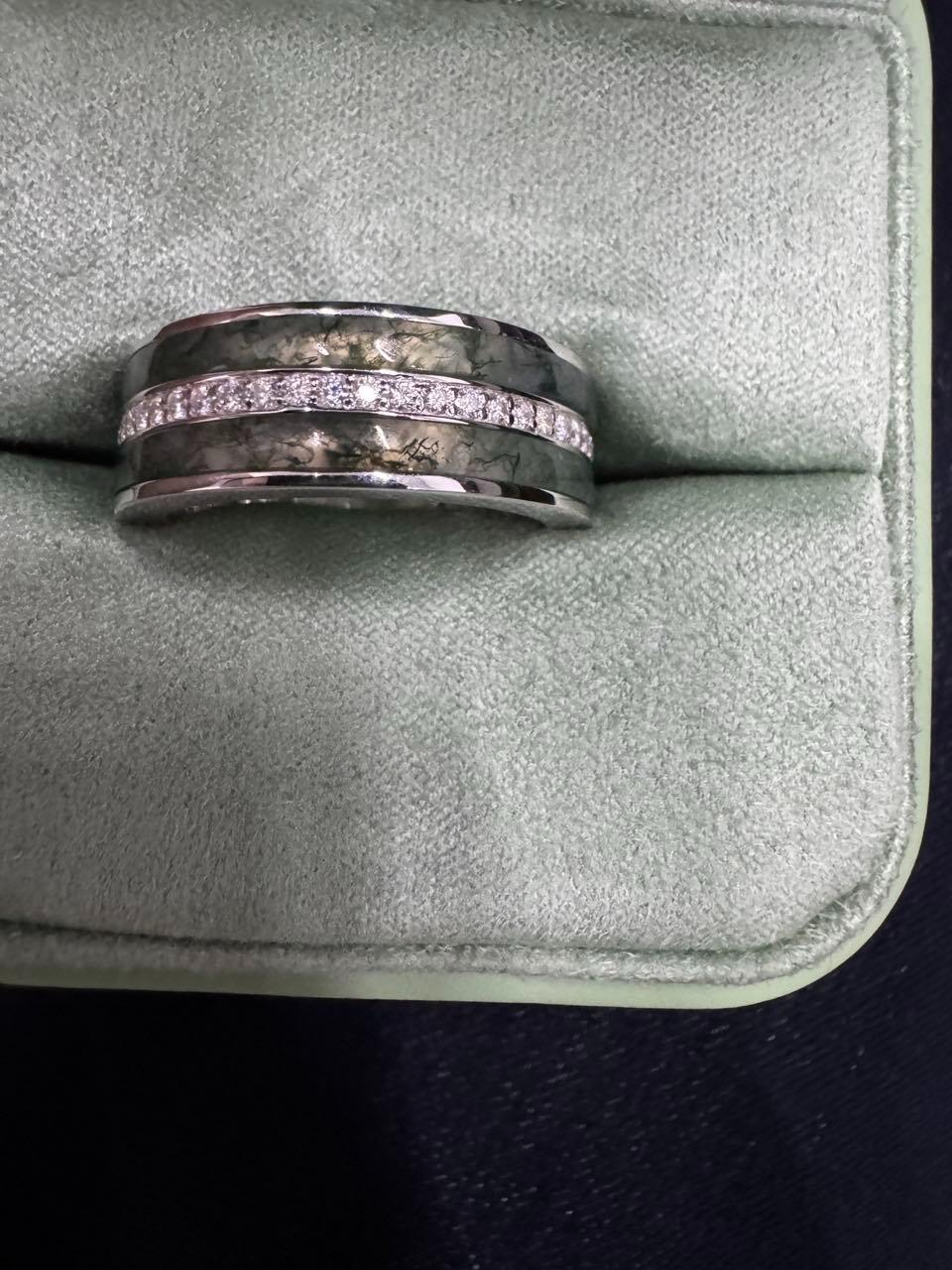 Atlas Keystone | 8MM Wide Moss Agate & Diamond Men's Wedding Band
