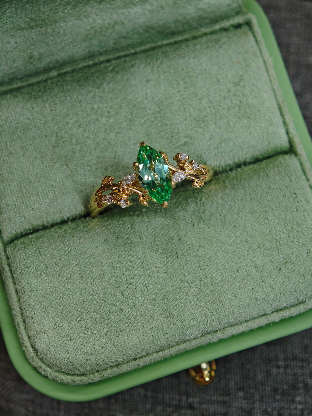 Celandine’s Twine | Marquise Moss Agate Leafy Twist Engagement Ring