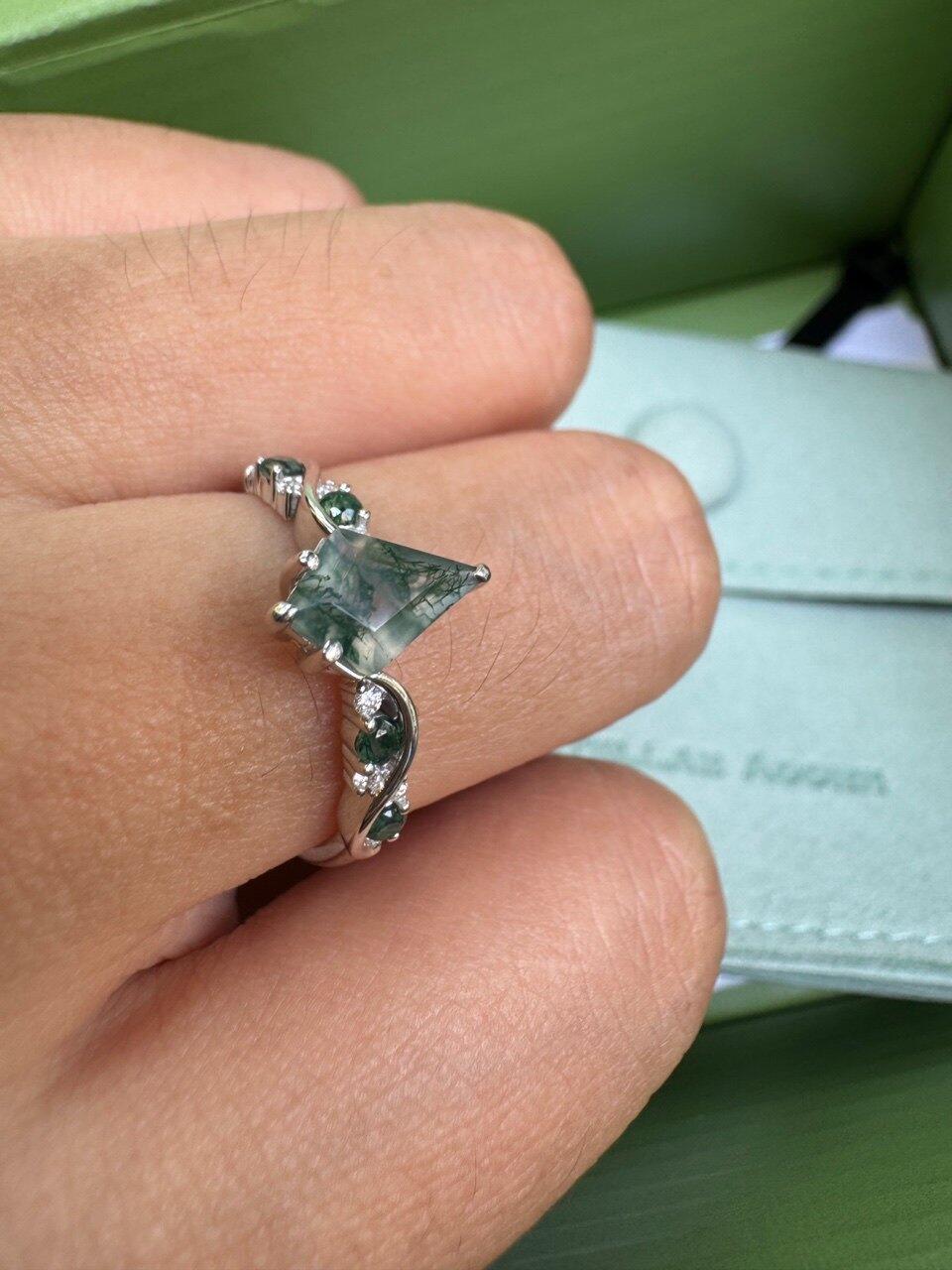 Flora’s Sprig | Kite Moss Agate Botanical Engagement Ring