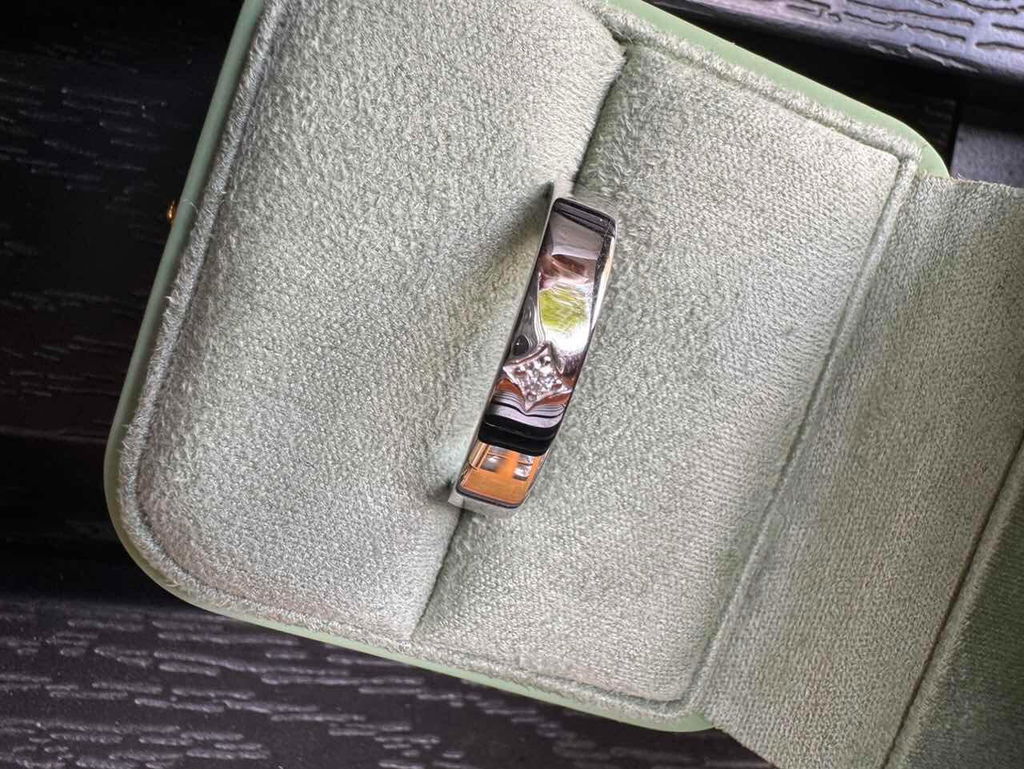 Orion’s Beacon | Solitaire Diamond Men‘s Band