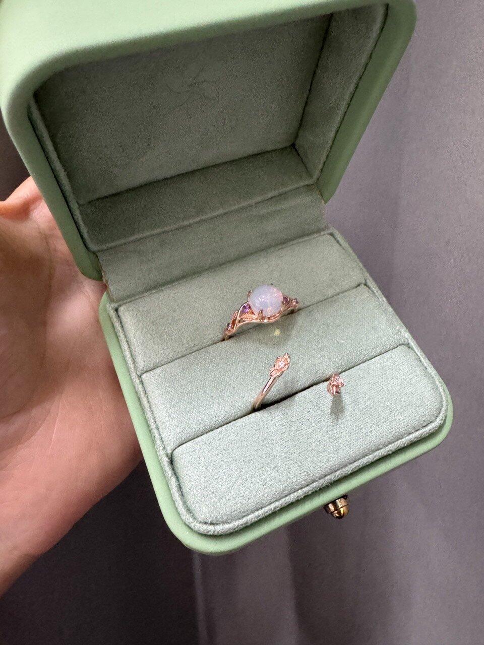Rose’s Blossom | Round Opal & Amethyst Bridal Ring Set 2pcs