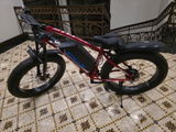 Zain Iqbal review photo
