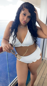 Zariyah Hogan review photo