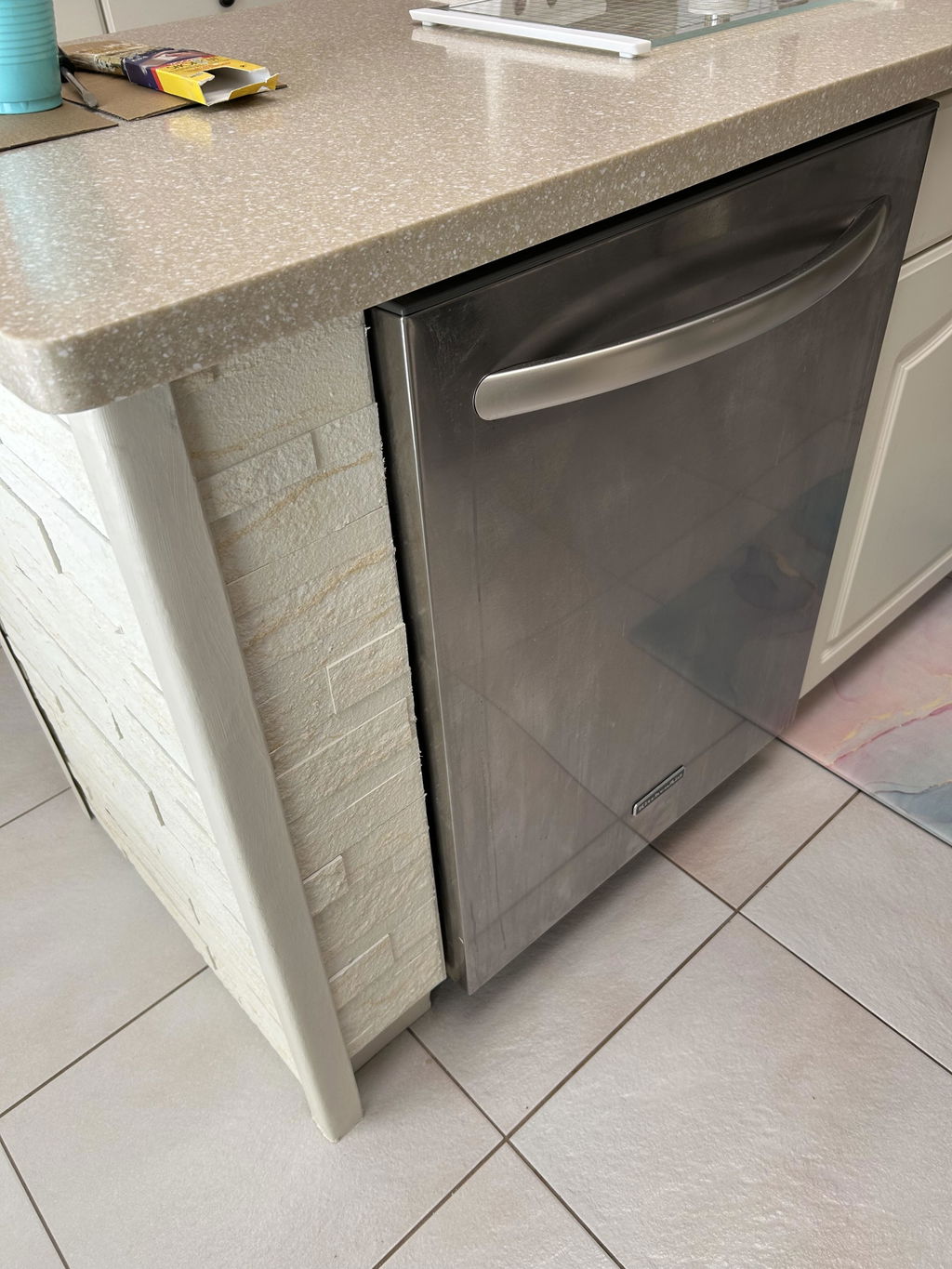 Ecru White - Self-Adhesive 3D Peel & Stick Real Stacked Stone Tiles [Pack of 10]