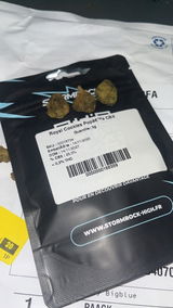Yanis review photo