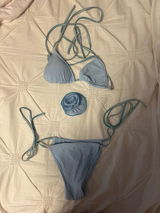 T review photo