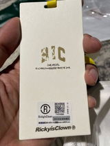 a***z review photo