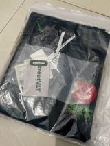 y***1 review photo