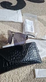 d***a review photo