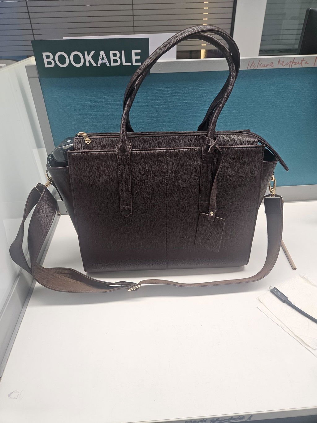 Mahogany Mystique Valeria Tote bag for 14" laptop