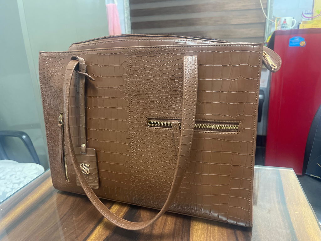Mocha Elegance Amira Tote bag for 16" laptop