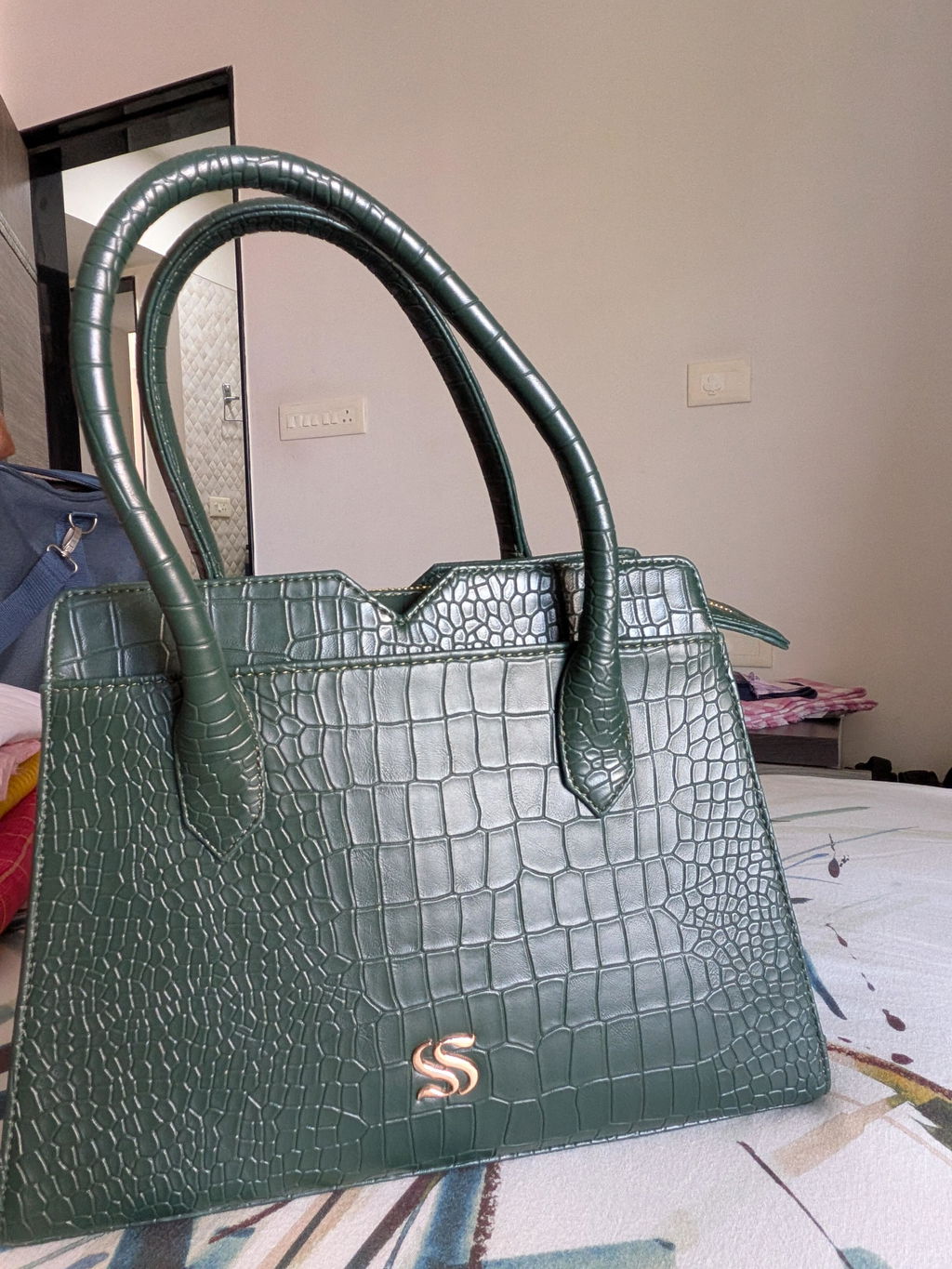 Emerald Elegance Poise Handbag