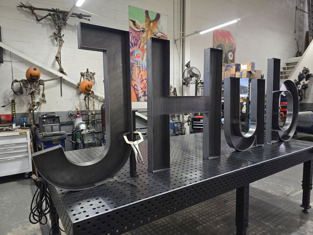 Alpha, 5-Sided, 8' x 4' (96" x 48") Table, 5/8" System