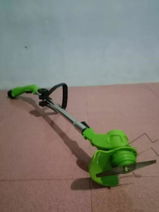 Simon review photo
