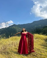 Khushi Yadav review photo