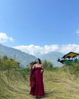 Khushi Yadav review photo