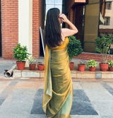 Isha Sharma review photo