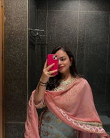 tanya khannaa review photo