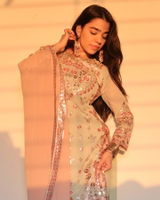 tanya khannaa review photo