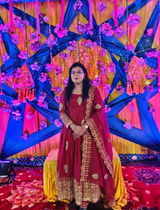 neha tyagi review photo