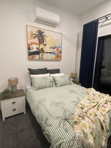 Donna review photo